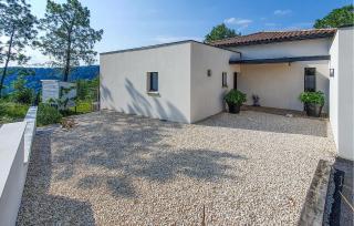 4 Bedroom Stunning Home In Mercuer - 2