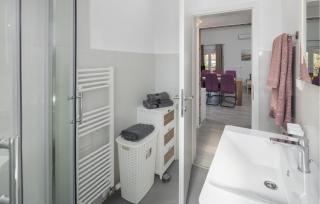 2 Bedroom Lovely Apartment In Nova Vas - 4