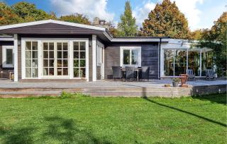 Stunning Home In Hjärnarp With Jacuzzi - Hjärnarp - 1