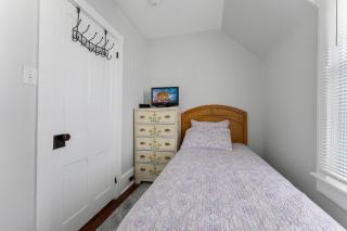 232 W Pine Ave 4 Beds, 2 Baths - 6