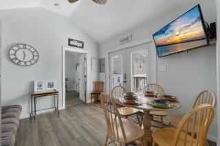 232 W Pine Ave 2 Beds, 1 Bath - 9