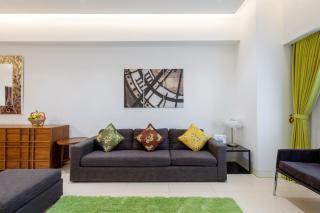 NEW 2BR of 86sqm with Netflix in BGC - Manila - 2