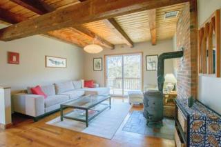 Walk to Beach w Roof-Level Deck - Truro - 7