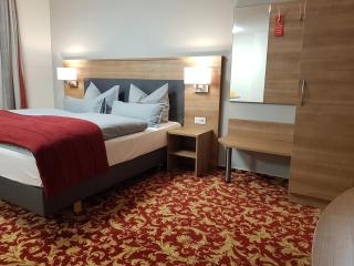 Hotel Landgasthof Hirsch - Marktlustenau - 4