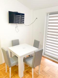 Silver Apartment with private garage - Bar - 3