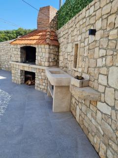 Luxury apartman Ani Sutivan Brač s bazenom i jacuzzijem - Sutivan - 3