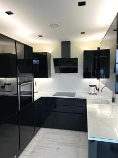 Cloud Nine Luxe Apartment - 5