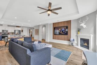 Modern-fully Loaded-ev Charger-big Yard-10 Min Dt - West Sacramento - 8