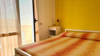 F004 - Fano, trilocale con terrazzino a 30mt dal mare - Marotta - 1