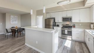 Landing Modern Apartment with Amazing Amenities (ID7328X47) - 0