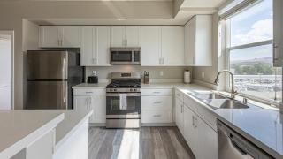 Landing Modern Apartment with Amazing Amenities (ID7328X47) - 2
