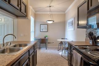 Landing Modern Apartment with Amazing Amenities (ID3764X0) - 1