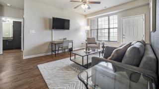 Landing Modern Apartment with Amazing Amenities (ID4961X13) - 0