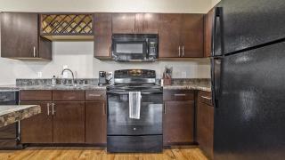 Landing Modern Apartment with Amazing Amenities (ID4961X13) - 9
