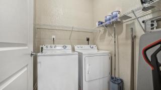 Landing Modern Apartment with Amazing Amenities (ID4961X13) - 1