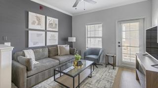 Landing Modern Apartment with Amazing Amenities (ID9845X19) - 0