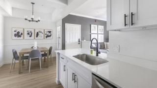 Landing Modern Apartment with Amazing Amenities (ID9845X19) - 5