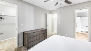 Landing Modern Apartment with Amazing Amenities (ID1214X776) - 1