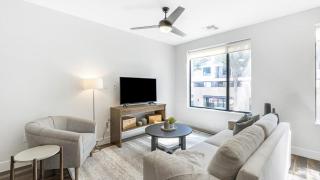 Landing Modern Apartment with Amazing Amenities (ID9499X39) - Tempe - 3