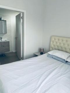 Spacious 3-Bedroom Apartment near Pereybere Beach - 3