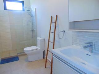 Spacious 3-Bedroom Apartment near Pereybere Beach - 4