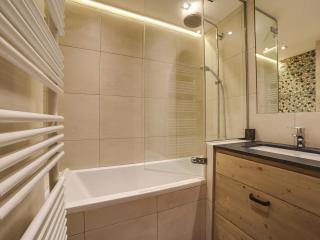 Magnifique appartement rénové 5 pièces à Méribel, proche pistes/commerces, avec balcon et parking - FR-1-411-703 - Les Allues - 1