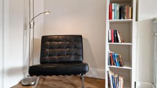 2 minute walk to LUAS (tram) - Dublin - 8
