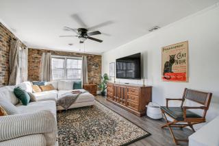 Family-Friendly Durham Home with Large Deck! - Durham - 0