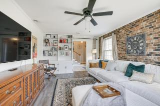 Family-Friendly Durham Home with Large Deck! - Durham - 6