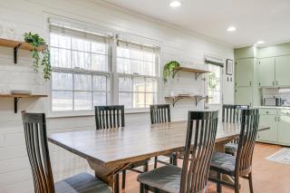 Family-Friendly Durham Home with Large Deck! - Durham - 1