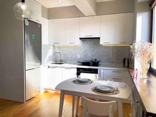 Уютная квартира на Набережной элитного района - 2