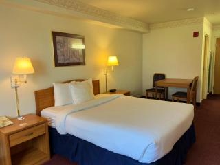 Peppermill Empress Inn - Centralia - 6
