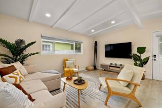 Charming Zen Venice Beach 3BR Home w/Patio & W/D - Los Angeles - 0