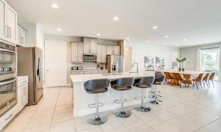 Modern 11 Bdrm Property with Game Room in Encore - 2