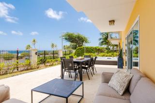 Beachfront - Ocean Extravaganza 3BR condo - E121 - Palm-Eagle Beach - 0