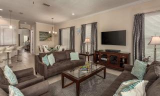 Bright 5 Bdrm Home with Game Room Theater at Reunion - Kissimmee - 2