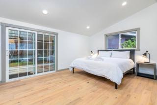 Waterfront Cabin at White Pass, Mt. Rainier - 4