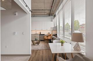 Landing Modern Apartment with Amazing Amenities (ID3794X39) - 9