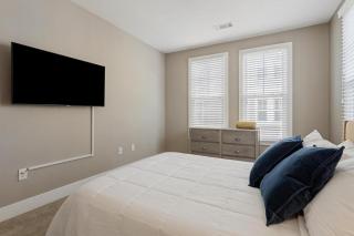 Landing Modern Apartment with Amazing Amenities (ID3526) - Charleston - 5