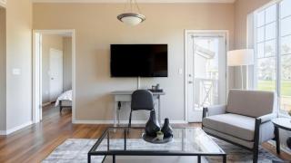 Landing Modern Apartment with Amazing Amenities (ID8157X96) - 9