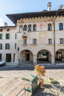 Loft overlooking the old town . - Feltre - 8