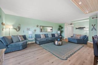 401 Bayshores Yacht Tennis Club - 6