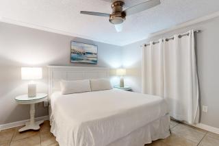 Pelican Beach Resort 304 - Destin - 3