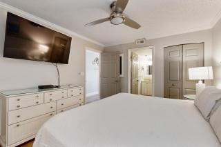 Pelican Beach Resort 304 - Destin - 2