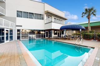 Pelican Beach Resort 304 - 1