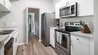 Landing Modern Apartment with Amazing Amenities (ID1276X306) - 7