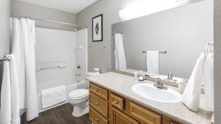 Landing Modern Apartment with Amazing Amenities (ID4127X27) - 1