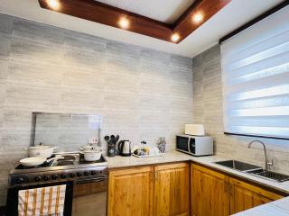 Urban Haven -Entire Apartment - 5