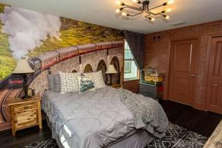 Magical Muggle Mansion Pool & Spa Sleeps 23 - Kissimmee - 5