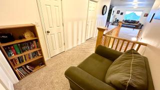 Sleeps 20! Rare Family Friendly House. - 3